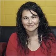 Profesora de lenguaje y comunicación que además cuenta con experiencia en ciencias naturales y de 1er y 2do ciclo